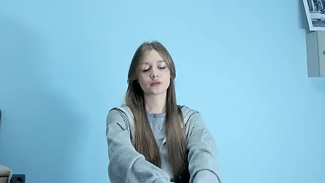 Snapshot of SheritaCyree chatting on November 15, 2025, 12:34 pm SheritaCyree online show from November 15, 2025, 12:34 pm