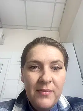 Snapshot of JeslyUmolbery chatting on November 13, 2025, 7:40 am JeslyUmolbery online show from November 13, 2025, 7:40 am