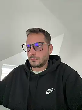 Snapshot of brrratan chatting on November 12, 2025, 1:55 pm brrratan online show from November 12, 2025, 1:55 pm