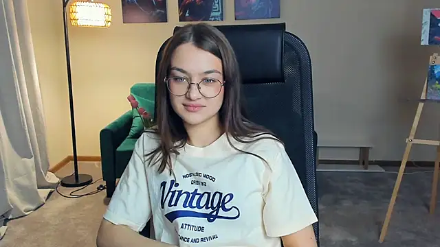 Snapshot of AveryFechter chatting on November 16, 2025, 3:39 pm AveryFechter online show from November 16, 2025, 3:39 pm