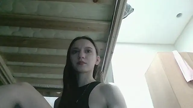 Snapshot of AlineZex chatting on November 14, 2025, 9:13 pm AlineZex online show from November 14, 2025, 9:13 pm