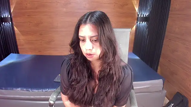 Snapshot of Karoll_Heart chatting on November 18, 2025, 7:07 pm Karoll Heart online show from November 18, 2025, 7:07 pm