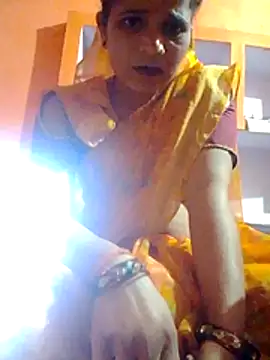 Bigg bhabi online show from November 17, 2025, 12:11 pm