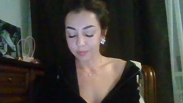 Snapshot of Fellaris chatting on November 14, 2025, 2:27 pm Fellaris online show from November 14, 2025, 2:27 pm