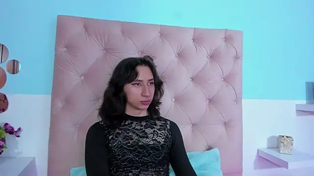 Snapshot of Charlothe_7 chatting on November 14, 2025, 4:33 am Charlothe 7 online show from November 14, 2025, 4:33 am