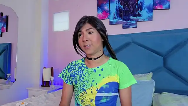 Hopemoretti online show from November 17, 2025, 5:30 pm