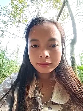 Snapshot of Yumi_08 chatting on November 16, 2025, 1:55 am Yumi 08 online show from November 16, 2025, 1:55 am