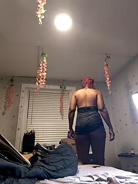 Snapshot of RaiinbowUnicorn89 chatting on November 16, 2025, 12:27 am RaiinbowUnicorn89 online show from November 16, 2025, 12:27 am