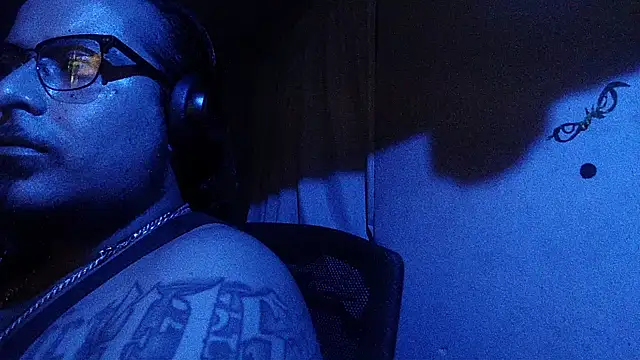 Snapshot of licknitright666 chatting on November 14, 2025, 10:03 am licknitright666 online show from November 14, 2025, 10:03 am