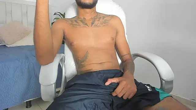 Snapshot of Jackson11__ chatting on November 14, 2025, 7:56 pm Jackson11 online show from November 14, 2025, 7:56 pm