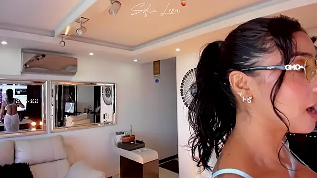 Snapshot of sofiasexhot chatting on September 24, 2025, 1:03 pm sofiasexhot online show from September 24, 2025, 1:03 pm