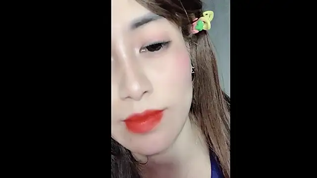 Snapshot of MiAnna-Lovee chatting on November 21, 2025, 7:40 am MiAnna-Lovee online show from November 21, 2025, 7:40 am