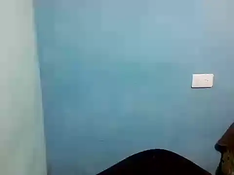 Snapshot of juliannn24 chatting on November 16, 2025, 6:24 pm juliannn24 online show from November 16, 2025, 6:24 pm