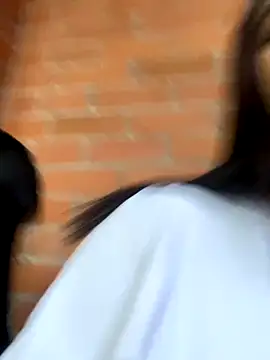 Sara storm outdoors online show from November 18, 2025, 7:40 pm