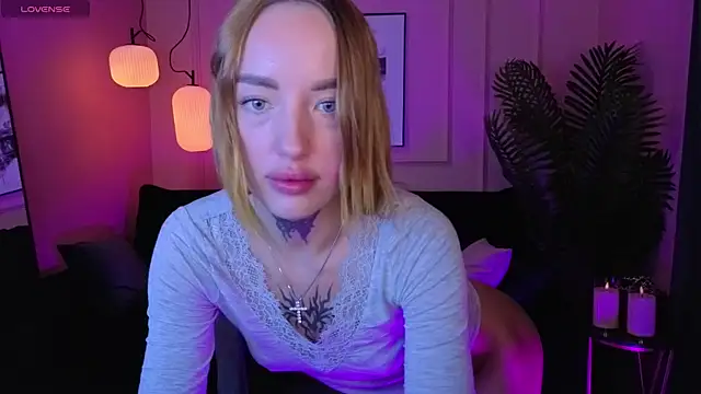 MarquiseMuse online show from November 21, 2025, 9:30 am