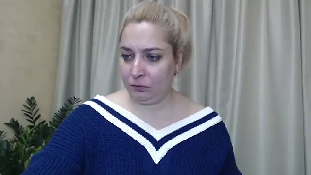 Snapshot of sweetpussy13 chatting on December 13, 2024, 7:36 am sweetpussy13 online show from December 13, 2024, 7:36 am