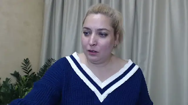 Snapshot of sweetpussy13 chatting on December 13, 2024, 10:41 am sweetpussy13 online show from December 13, 2024, 10:41 am