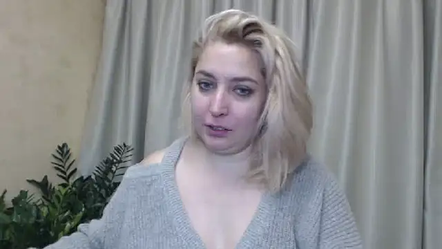 Snapshot of sweetpussy13 chatting on December 17, 2024, 9:07 am sweetpussy13 online show from December 17, 2024, 9:07 am