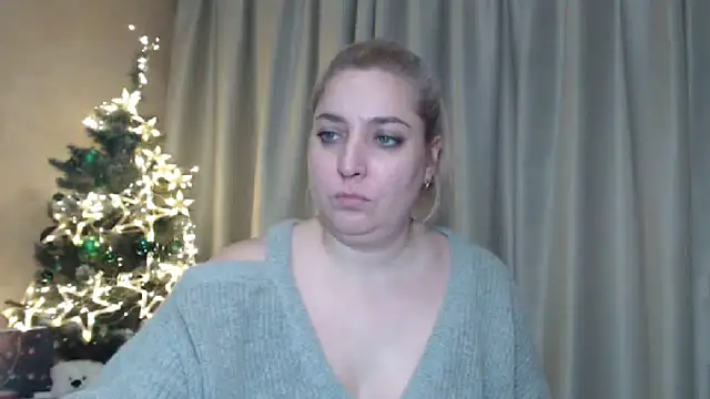 Snapshot of sweetpussy13 chatting on December 26, 2024, 10:05 am sweetpussy13 online show from December 26, 2024, 10:05 am