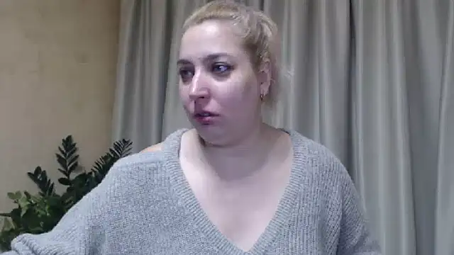 Snapshot of sweetpussy13 chatting on January 17, 2025, 4:39 am sweetpussy13 online show from January 17, 2025, 4:39 am