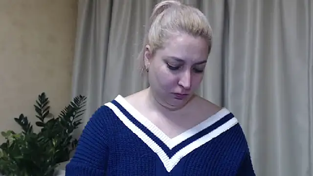 Snapshot of sweetpussy13 chatting on January 23, 2025, 10:54 am sweetpussy13 online show from January 23, 2025, 10:54 am
