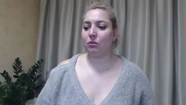Snapshot of sweetpussy13 chatting on January 28, 2025, 7:11 am sweetpussy13 online show from January 28, 2025, 7:11 am