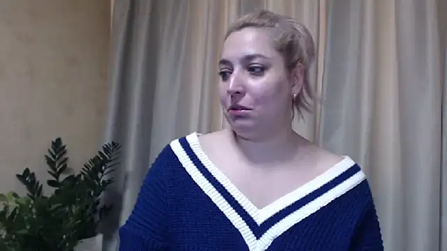 Snapshot of sweetpussy13 chatting on February 2, 2025, 6:37 am sweetpussy13 online show from February 2, 2025, 6:37 am