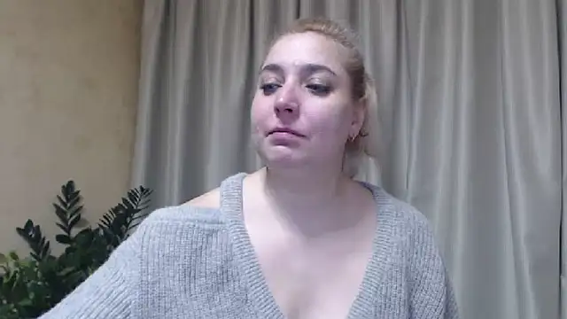 Snapshot of sweetpussy13 chatting on February 8, 2025, 7:04 am sweetpussy13 online show from February 8, 2025, 7:04 am
