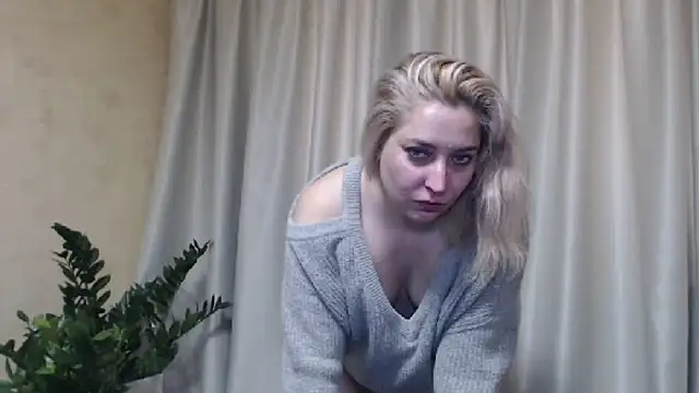 Snapshot of sweetpussy13 chatting on February 20, 2025, 6:50 am sweetpussy13 online show from February 20, 2025, 6:50 am