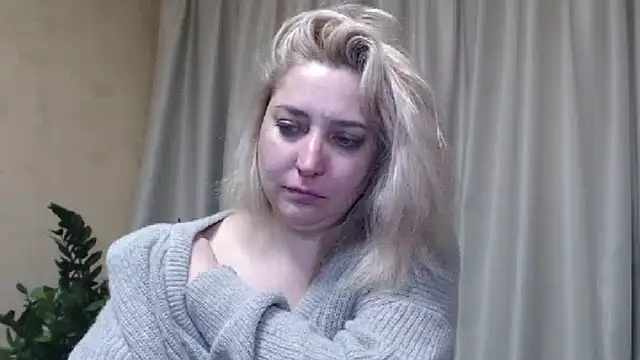 Snapshot of sweetpussy13 chatting on February 20, 2025, 9:55 am sweetpussy13 online show from February 20, 2025, 9:55 am