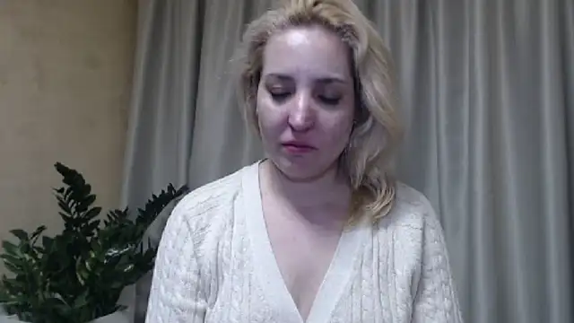 Snapshot of sweetpussy13 chatting on March 20, 2025, 5:04 pm sweetpussy13 online show from March 20, 2025, 5:04 pm
