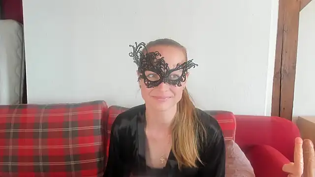 Snapshot of SexyMarlen4u chatting on February 13, 2025, 12:21 pm SexyMarlen4u online show from February 13, 2025, 12:21 pm