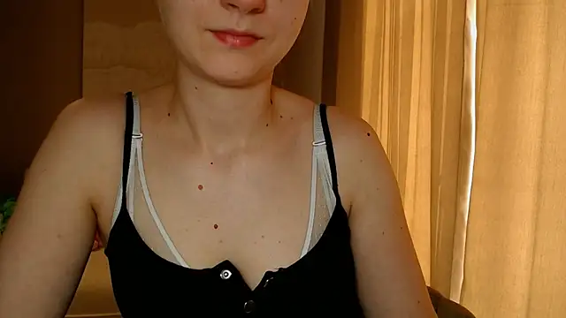 Snapshot of BluueSilk chatting on January 3, 2025, 9:25 am BluueSilk online show from January 3, 2025, 9:25 am