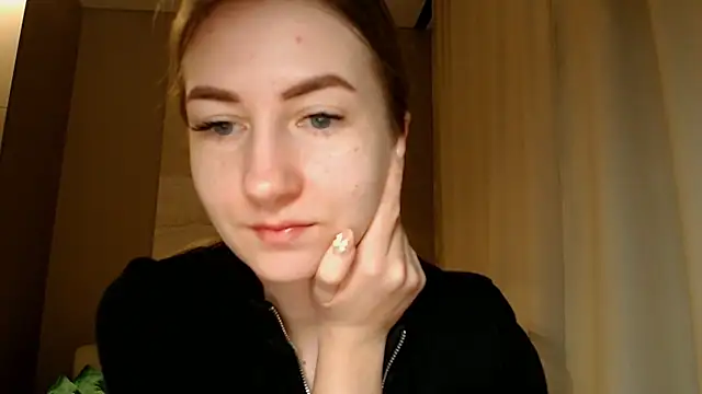 Snapshot of BluueSilk chatting on January 6, 2025, 6:25 am BluueSilk online show from January 6, 2025, 6:25 am