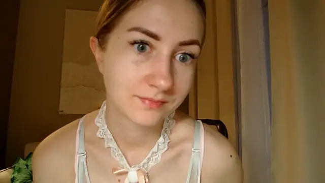 Snapshot of BluueSilk chatting on January 7, 2025, 6:05 am BluueSilk online show from January 7, 2025, 6:05 am