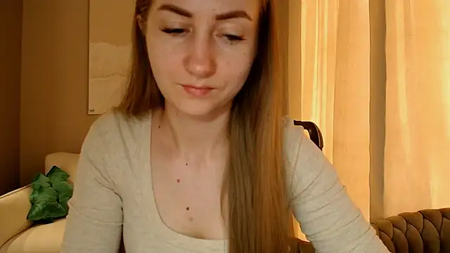 Snapshot of BluueSilk chatting on January 7, 2025, 9:07 am BluueSilk online show from January 7, 2025, 9:07 am