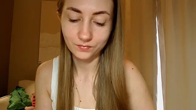 Snapshot of BluueSilk chatting on January 22, 2025, 7:57 am BluueSilk online show from January 22, 2025, 7:57 am