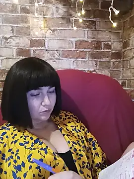 Snapshot of itismyhobby chatting on December 6, 2024, 9:13 pm itismyhobby online show from December 6, 2024, 9:13 pm