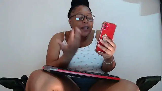 Snapshot of xxZoeyx chatting on March 9, 2025, 11:36 am xxZoeyx online show from March 9, 2025, 11:36 am