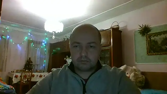 Snapshot of Luceriusbigass chatting on January 5, 2025, 6:35 pm Luceriusbigass online show from January 5, 2025, 6:35 pm