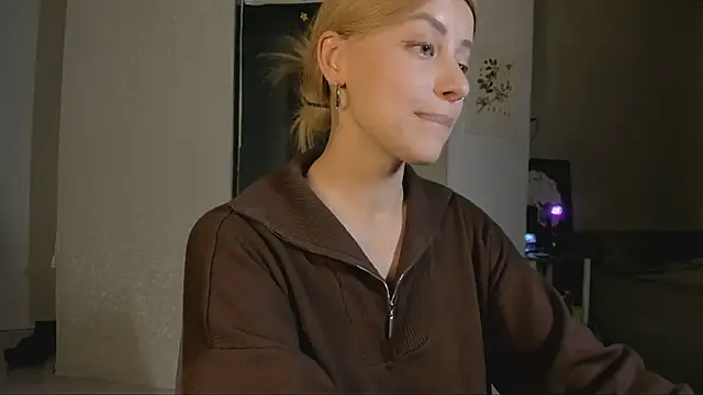 Snapshot of Jane_Bright chatting on March 8, 2025, 11:28 pm Jane Bright online show from March 8, 2025, 11:28 pm