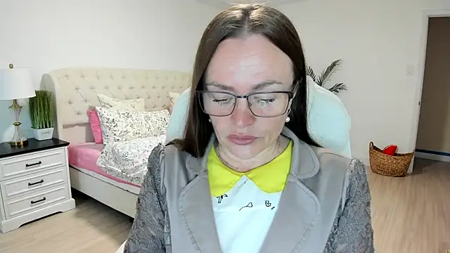 Snapshot of Vika73 chatting on September 25, 2025, 12:09 pm Vika73 online show from September 25, 2025, 12:09 pm