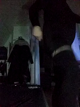 Snapshot of Cybergeil33 chatting on February 8, 2025, 1:43 am Cybergeil33 online show from February 8, 2025, 1:43 am