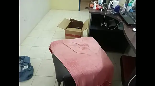 Snapshot of Danny1355 chatting on January 13, 2025, 7:21 am Danny1355 online show from January 13, 2025, 7:21 am