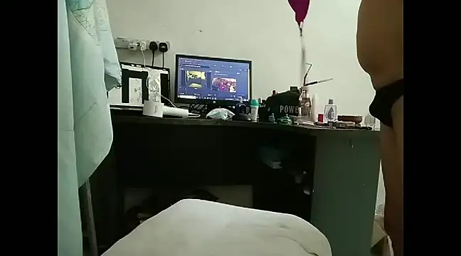 Snapshot of Danny1355 chatting on January 29, 2025, 7:15 am Danny1355 online show from January 29, 2025, 7:15 am