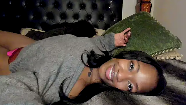 Snapshot of nicolesolace chatting on December 30, 2024, 12:31 pm nicolesolace online show from December 30, 2024, 12:31 pm