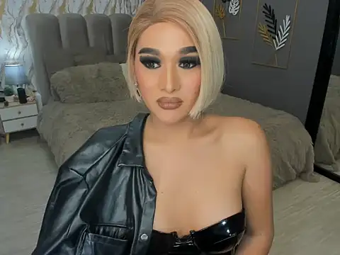 Snapshot of LegendaryNicole chatting on October 1, 2025, 8:20 am LegendaryNicole online show from October 1, 2025, 8:20 am