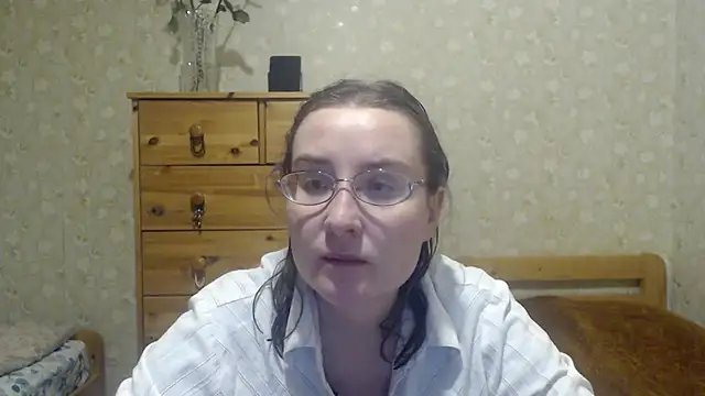 Snapshot of Smart_Rose chatting on February 5, 2025, 12:42 am Smart Rose online show from February 5, 2025, 12:42 am