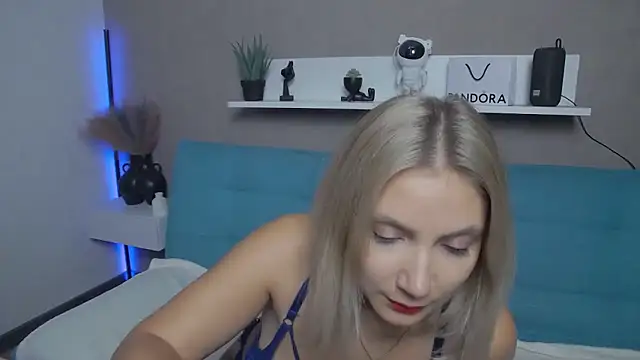 Snapshot of DakotaMae chatting on December 6, 2024, 3:11 pm DakotaMae online show from December 6, 2024, 3:11 pm