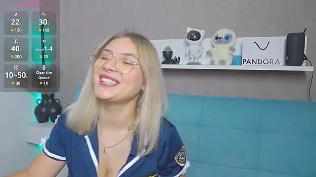 Snapshot of DakotaMae chatting on February 12, 2025, 11:18 am DakotaMae online show from February 12, 2025, 11:18 am